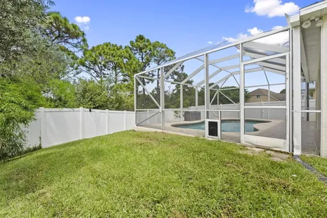 6124 Nw Butterfly Orchid Place Port Saint Lucie FL 34986
