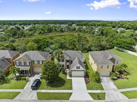 6124 Nw Butterfly Orchid Place Port Saint Lucie FL 34986