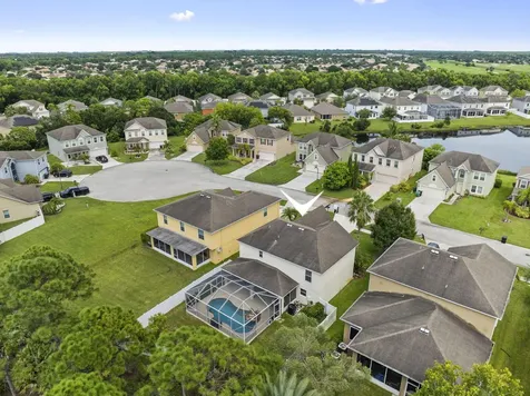 6124 Nw Butterfly Orchid Place Port Saint Lucie FL 34986