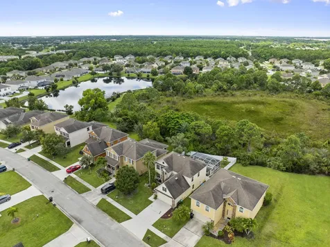 6124 Nw Butterfly Orchid Place Port Saint Lucie FL 34986