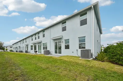 568 Salisbury Circle Fort Pierce FL 34982