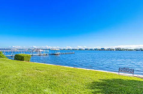 896 N Federal Highway Lantana FL 33462