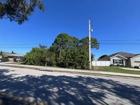 2249 SE Lennard Road Port Saint Lucie FL 34952