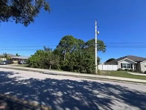 2249 SE Lennard Road Port Saint Lucie FL 34952