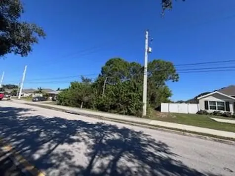 2249 SE Lennard Road Port Saint Lucie FL 34952