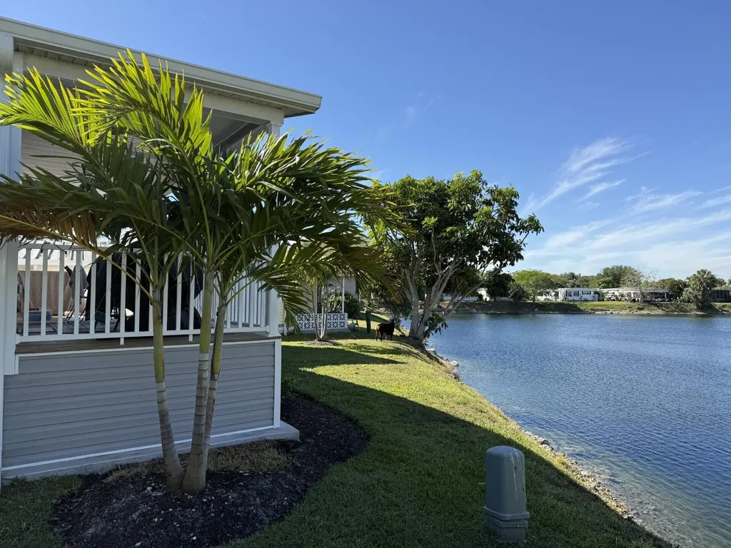 6881 Nw 43rd Terrace Coconut Creek FL 33073