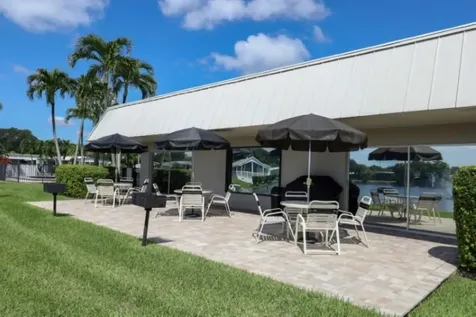 6881 Nw 43rd Terrace Coconut Creek FL 33073