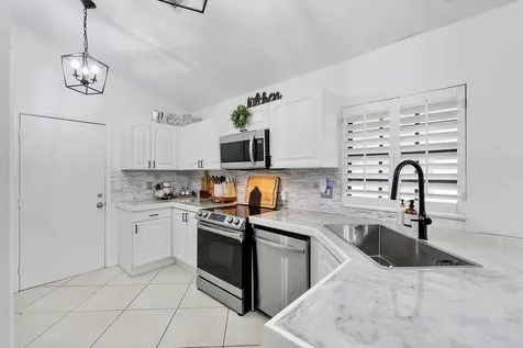 6852 Bitterbush Place Boynton Beach FL 33472