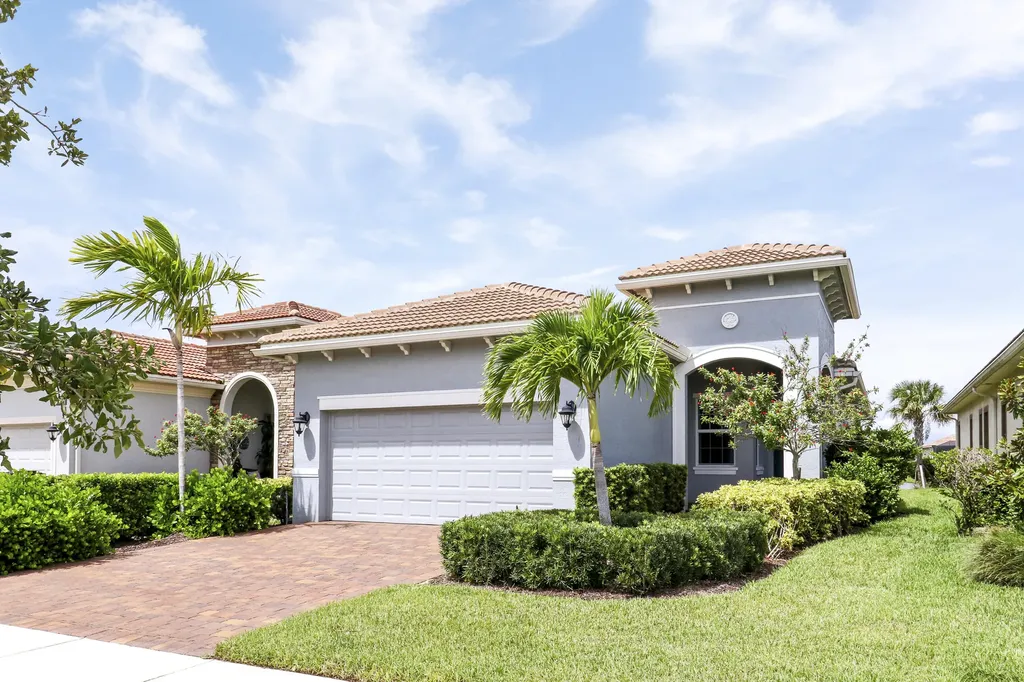 8948 Sw Pepoli Way Port Saint Lucie FL 34987