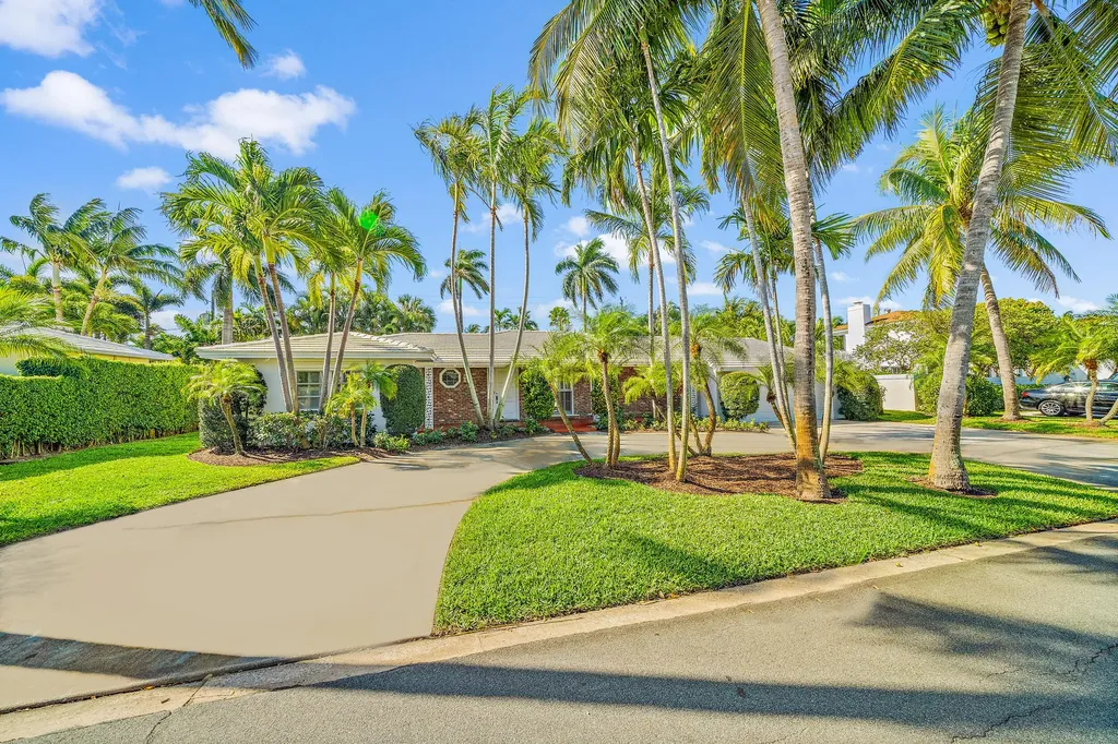 210 Russlyn Drive West Palm Beach FL 33405