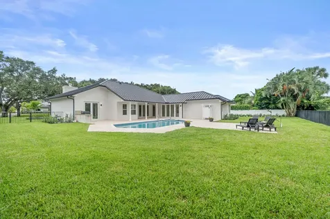 18433 Se Heritage Drive Tequesta FL 33469