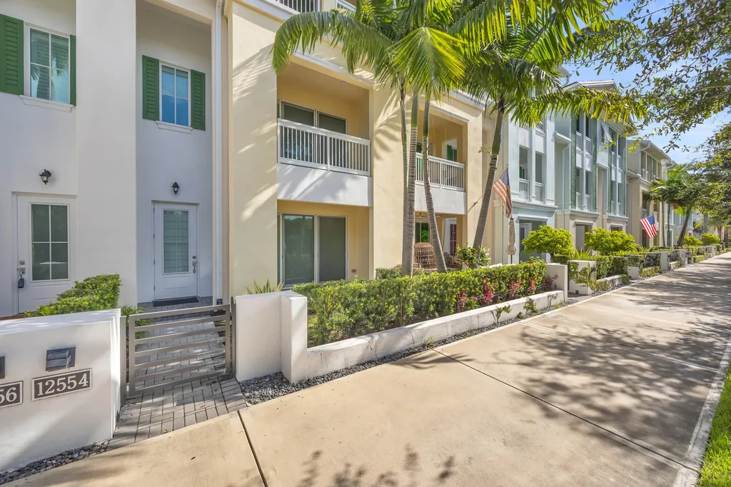 12554 Gross Pointe Drive Palm Beach Gardens FL 33418
