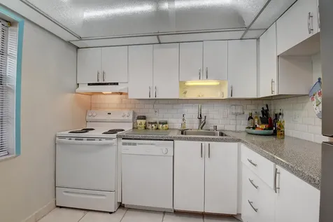 5 Abbey Lane Delray Beach FL 33446