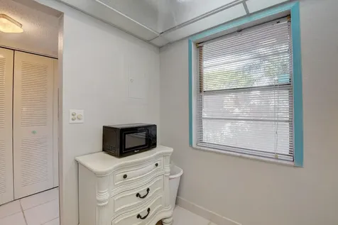 5 Abbey Lane Delray Beach FL 33446