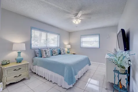 5 Abbey Lane Delray Beach FL 33446