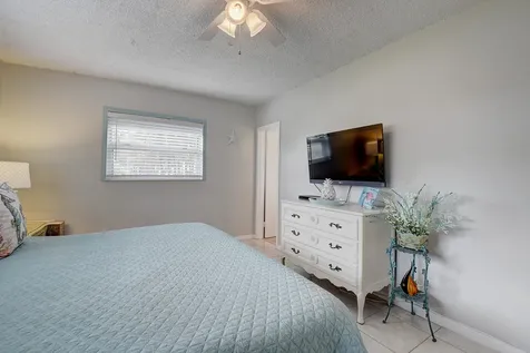 5 Abbey Lane Delray Beach FL 33446