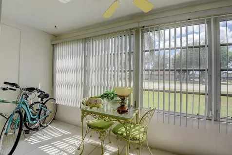 5 Abbey Lane Delray Beach FL 33446