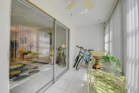 5 Abbey Lane Delray Beach FL 33446