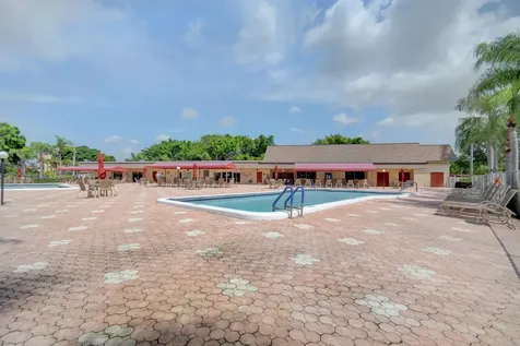 5 Abbey Lane Delray Beach FL 33446