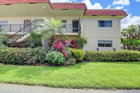 5 Abbey Lane Delray Beach FL 33446