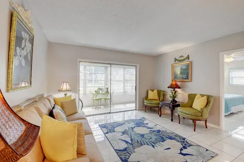 5 Abbey Lane Delray Beach FL 33446