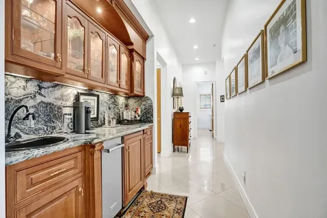 330 Nw 130th Avenue Plantation FL 33325