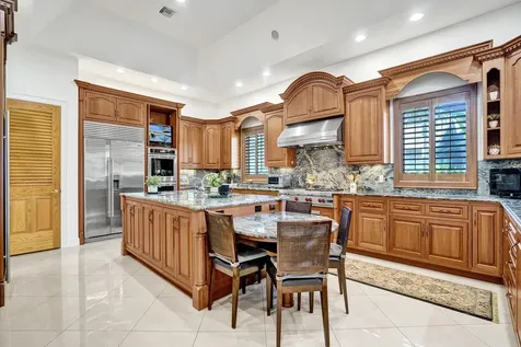 330 Nw 130th Avenue Plantation FL 33325