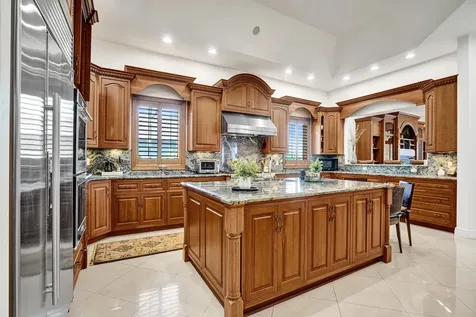 330 Nw 130th Avenue Plantation FL 33325