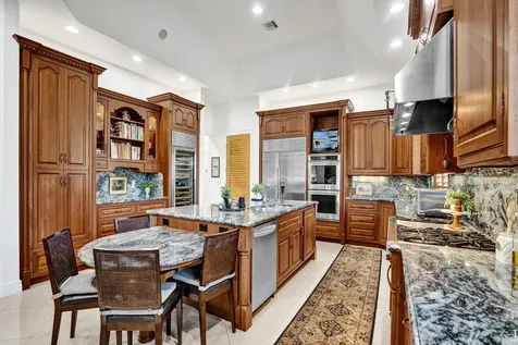 330 Nw 130th Avenue Plantation FL 33325