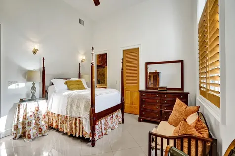 330 Nw 130th Avenue Plantation FL 33325