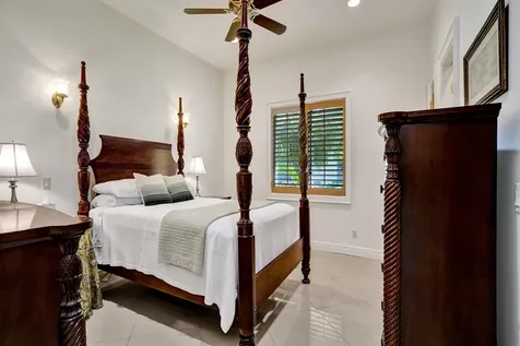 330 Nw 130th Avenue Plantation FL 33325