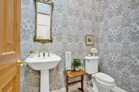 330 Nw 130th Avenue Plantation FL 33325