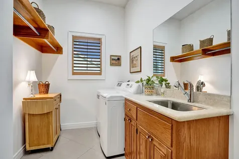 330 Nw 130th Avenue Plantation FL 33325