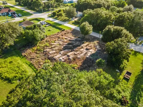 8720 92nd Avenue Vero Beach FL 32967