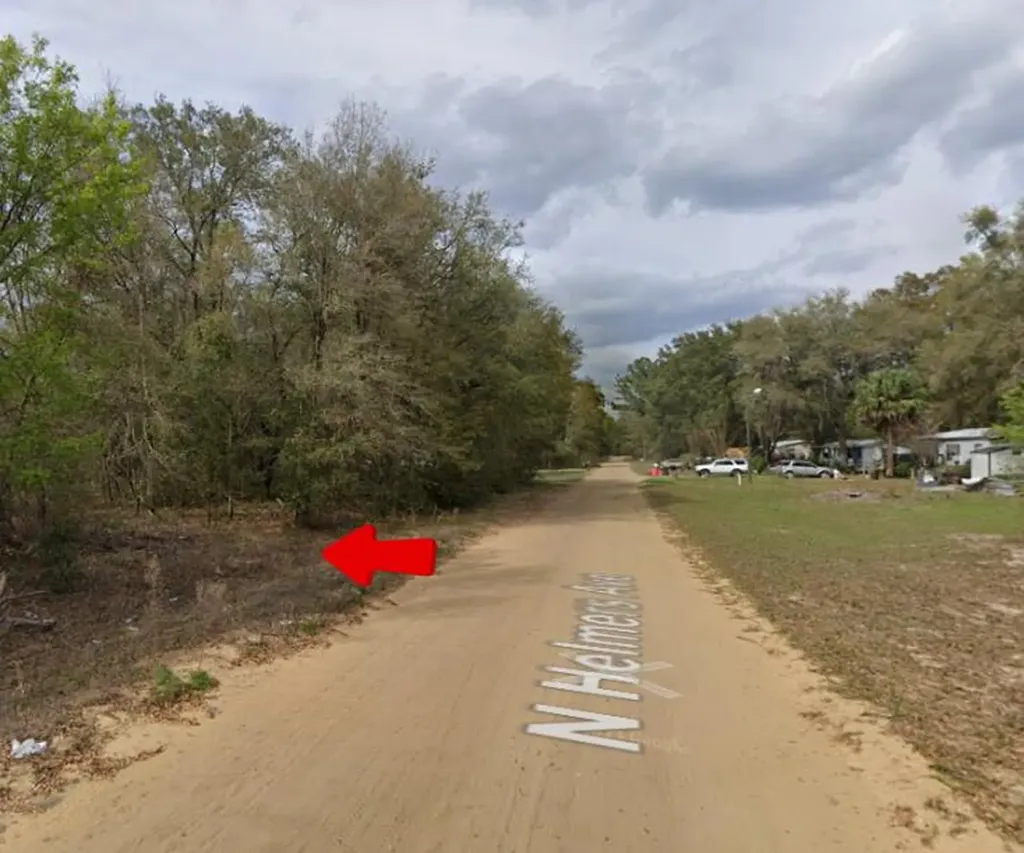 1 N Helmers Avenue Interlachen FL 32148