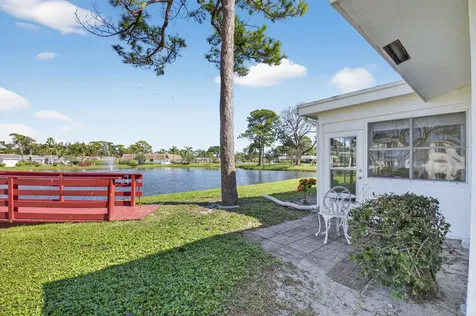 5221 Privet Place Delray Beach FL 33484