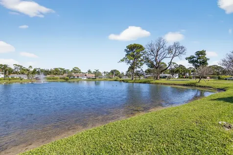 5221 Privet Place Delray Beach FL 33484
