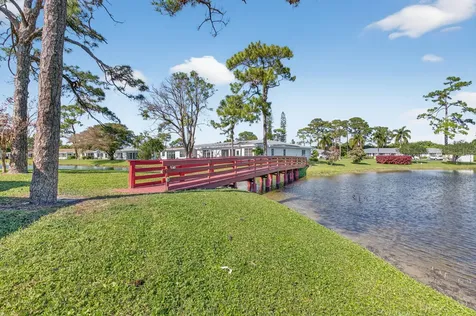5221 Privet Place Delray Beach FL 33484