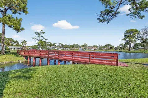 5221 Privet Place Delray Beach FL 33484