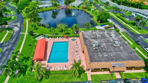 5221 Privet Place Delray Beach FL 33484