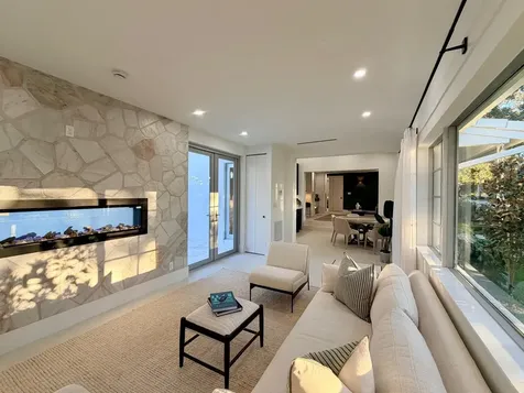 2330 Lake Avenue West Palm Beach FL 33401