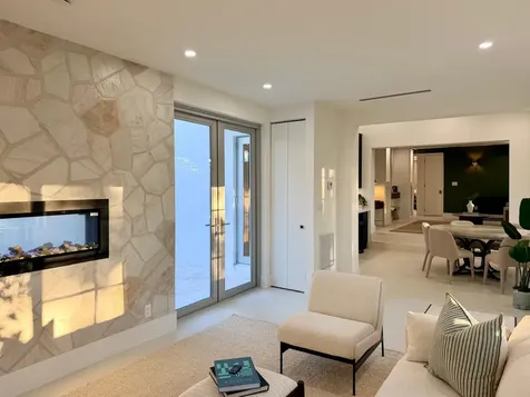 2330 Lake Avenue West Palm Beach FL 33401