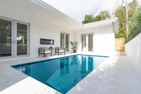 2330 Lake Avenue West Palm Beach FL 33401