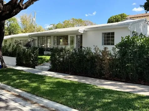 2330 Lake Avenue West Palm Beach FL 33401