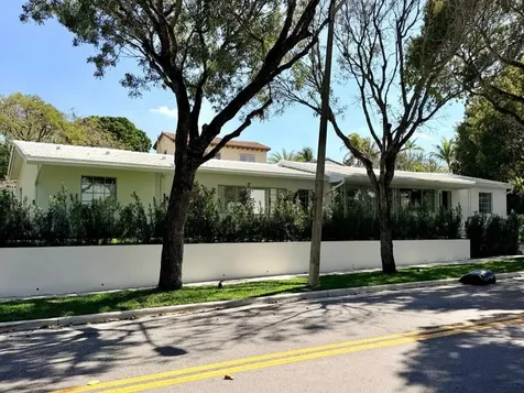 2330 Lake Avenue West Palm Beach FL 33401