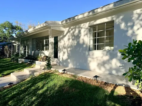 2330 Lake Avenue West Palm Beach FL 33401