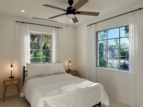 2330 Lake Avenue West Palm Beach FL 33401