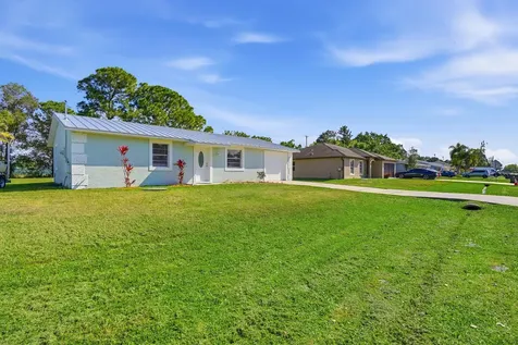 381 Nw Curtis Street Port Saint Lucie FL 34983