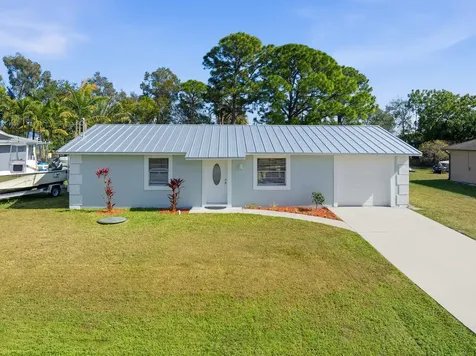 381 Nw Curtis Street Port Saint Lucie FL 34983