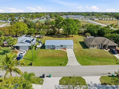 381 Nw Curtis Street Port Saint Lucie FL 34983